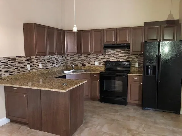 5305 EAGLE LAKE DRIVE Palm Beach Gardens, FL 33418