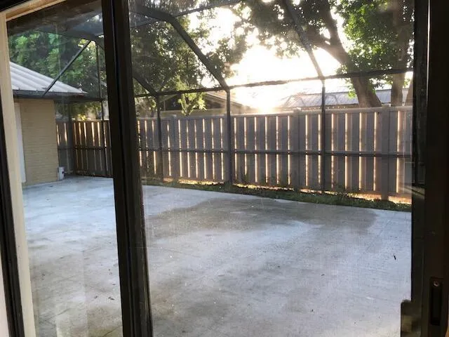 5305 EAGLE LAKE DRIVE Palm Beach Gardens, FL 33418