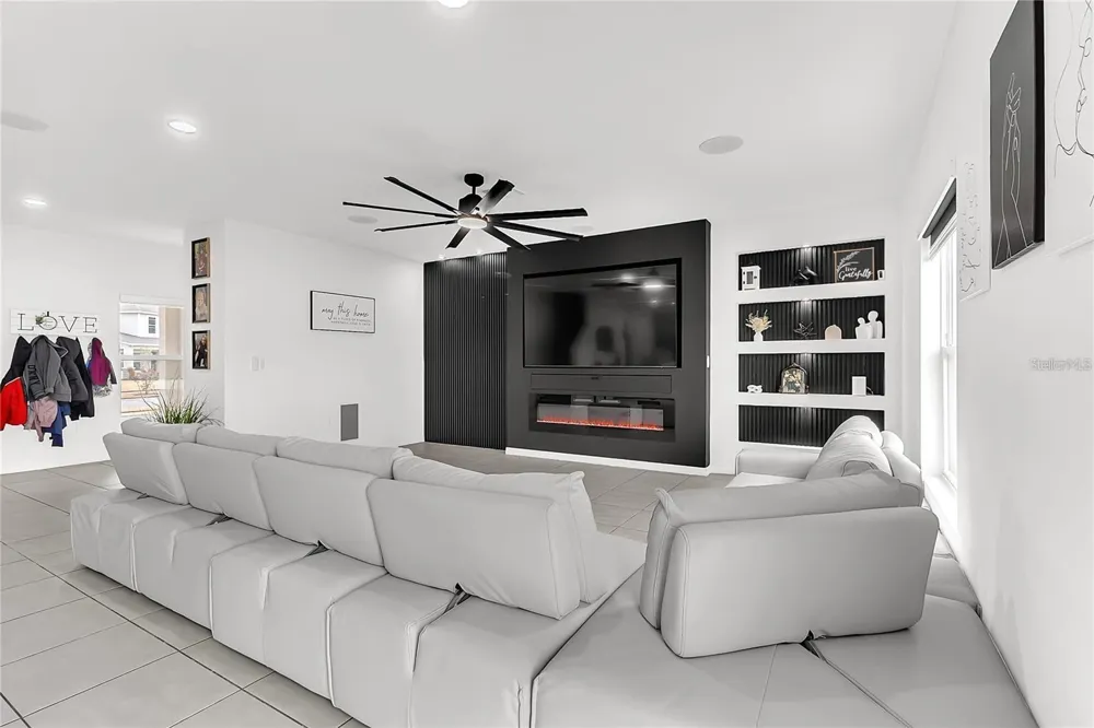 132 CITRINE LOOP Kissimmee, FL 34758