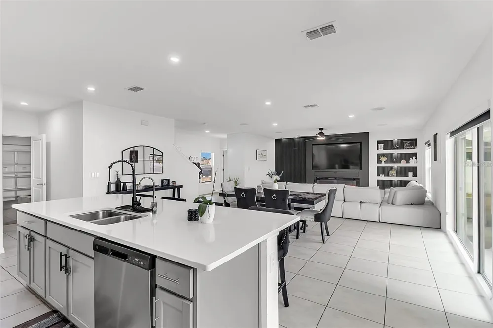 132 CITRINE LOOP Kissimmee, FL 34758