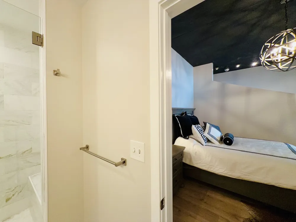 301 Demonbreun St #808 Nashville, TN 37201