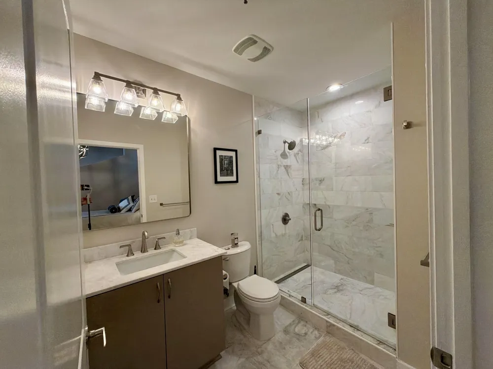 301 Demonbreun St #808 Nashville, TN 37201