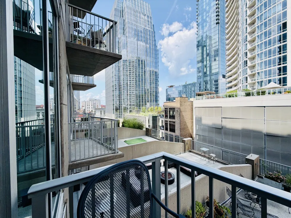 301 Demonbreun St #808 Nashville, TN 37201
