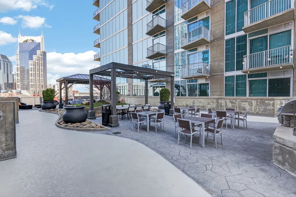 301 Demonbreun St #808 Nashville, TN 37201