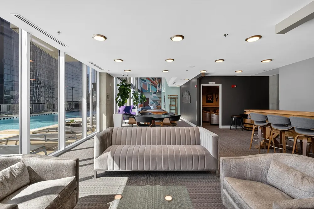 301 Demonbreun St #808 Nashville, TN 37201