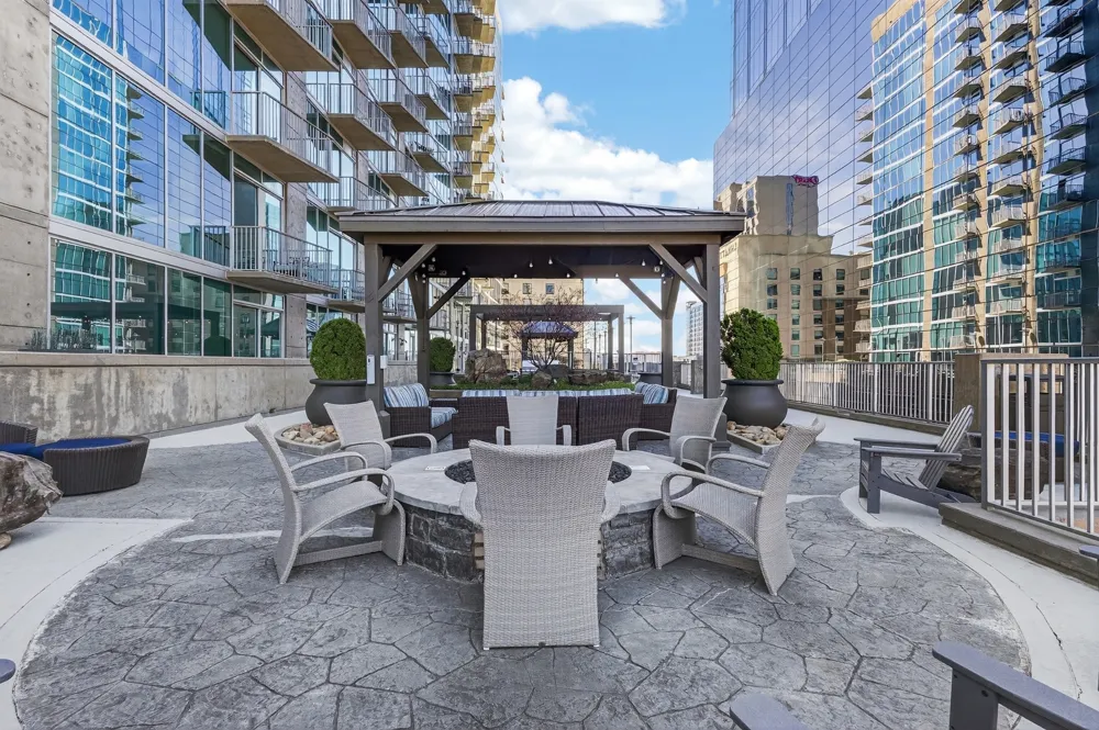 301 Demonbreun St #808 Nashville, TN 37201