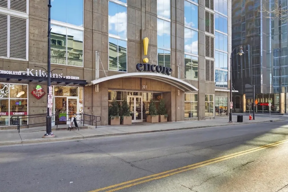 301 Demonbreun St #808 Nashville, TN 37201