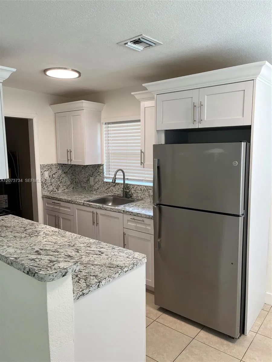 330 NE 7th St #330 Pompano Beach, FL 33060