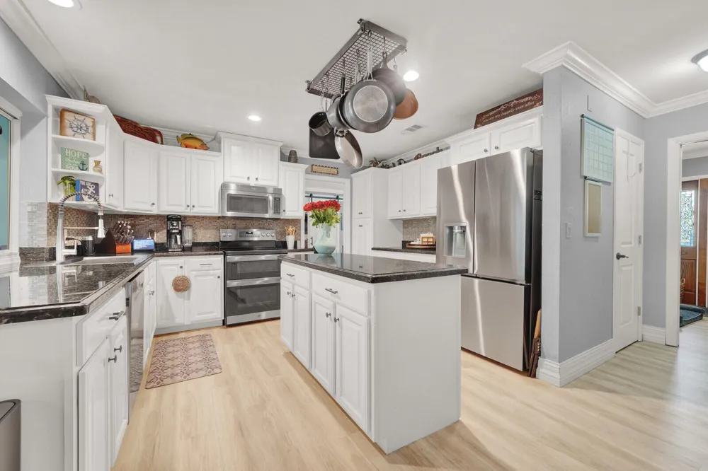 10015 Daisy Avenue Palm Beach Gardens, FL 33410
