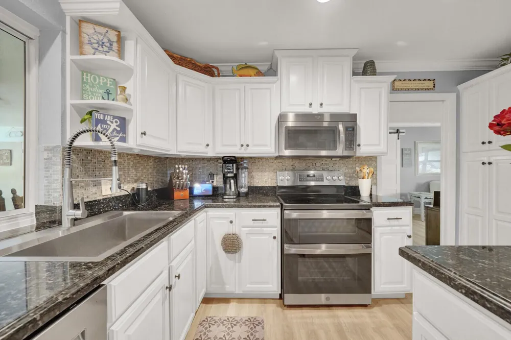 10015 Daisy Avenue Palm Beach Gardens, FL 33410