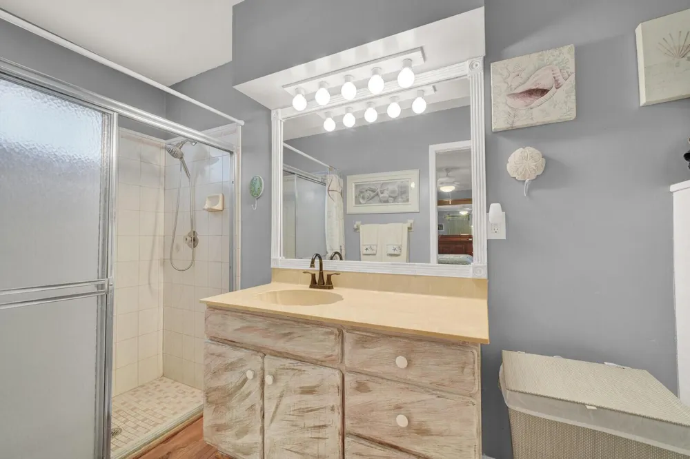 10015 Daisy Avenue Palm Beach Gardens, FL 33410