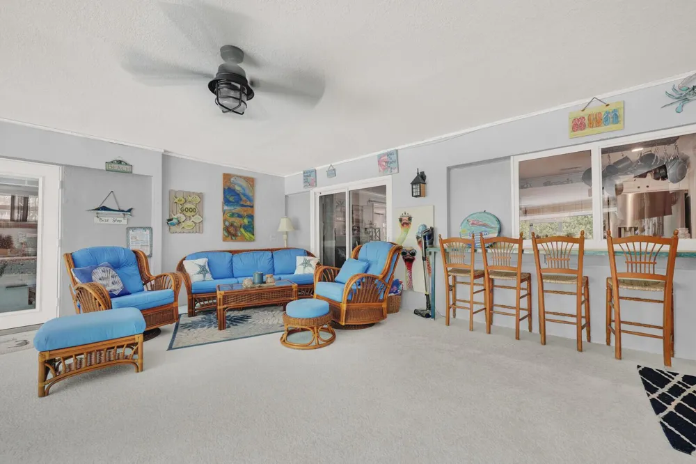 10015 Daisy Avenue Palm Beach Gardens, FL 33410
