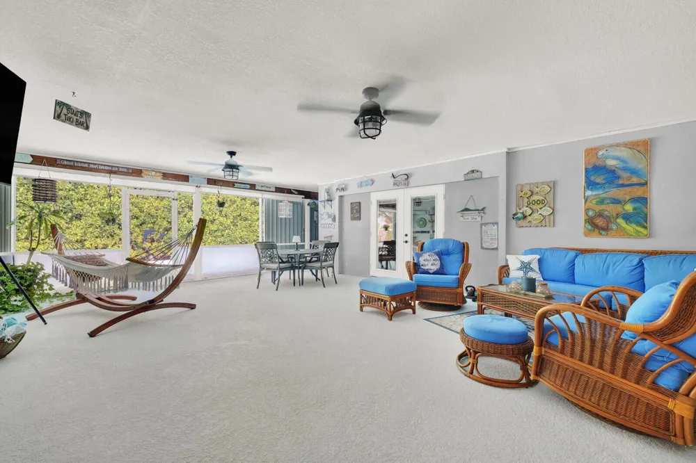 10015 Daisy Avenue Palm Beach Gardens, FL 33410