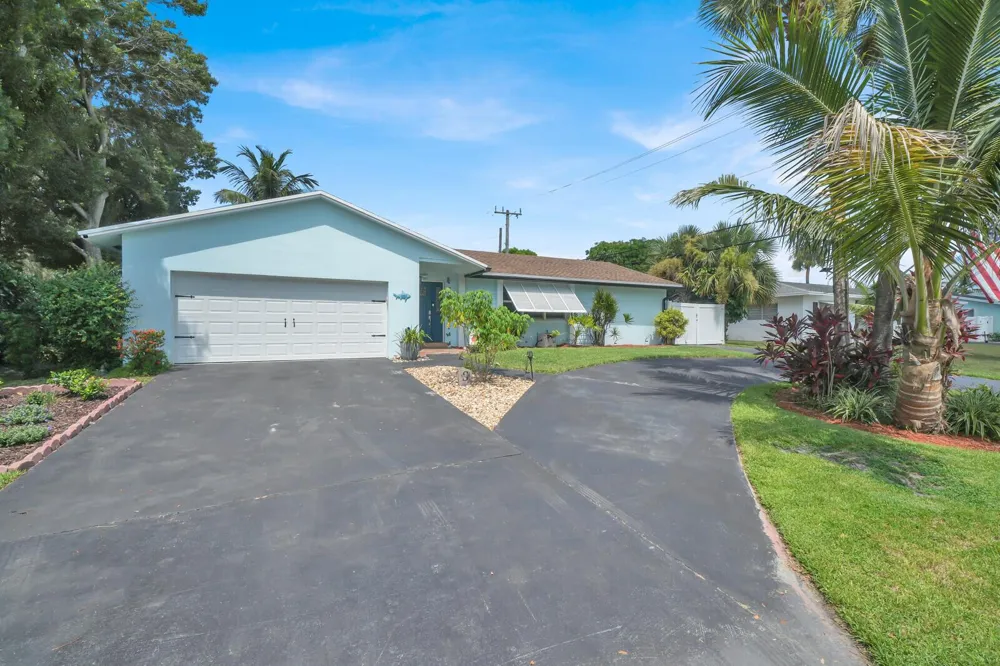 10015 Daisy Avenue Palm Beach Gardens, FL 33410