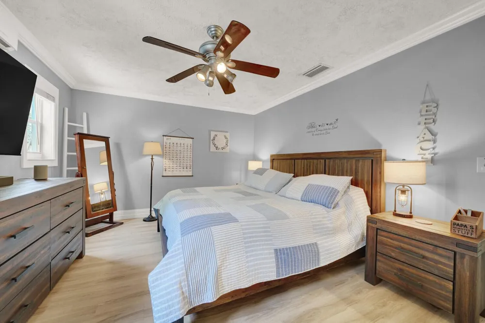 10015 Daisy Avenue Palm Beach Gardens, FL 33410
