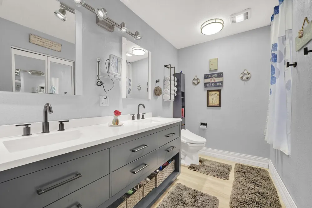 10015 Daisy Avenue Palm Beach Gardens, FL 33410