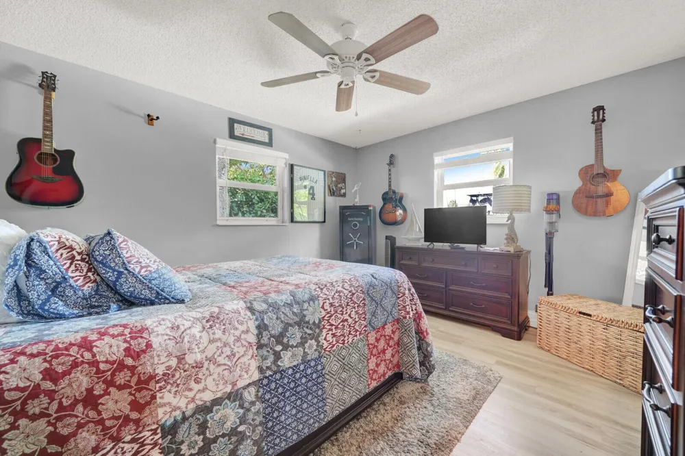 10015 Daisy Avenue Palm Beach Gardens, FL 33410