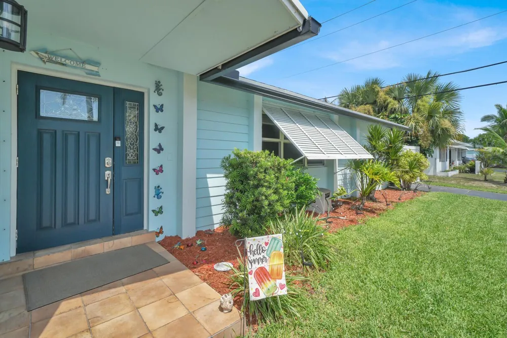 10015 Daisy Avenue Palm Beach Gardens, FL 33410