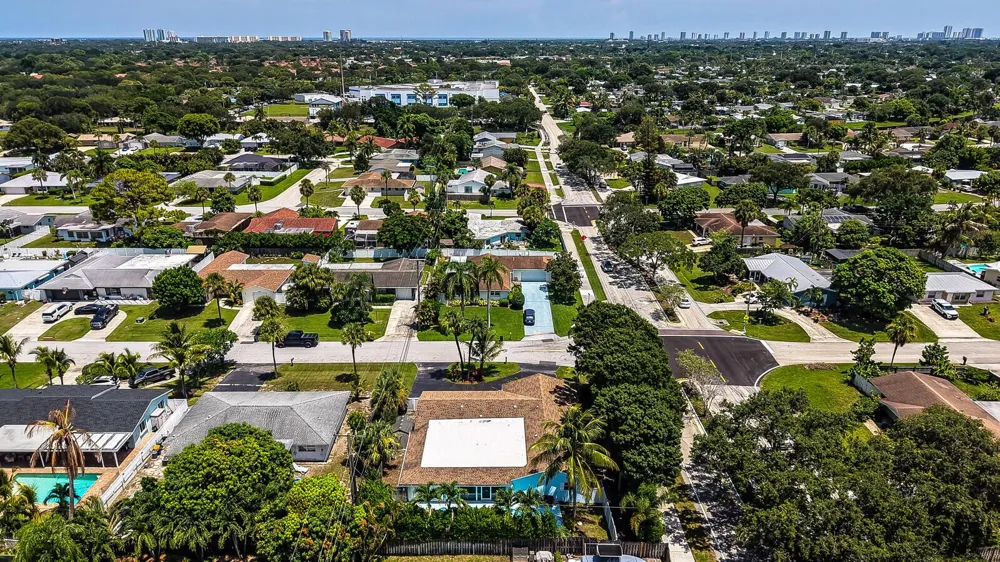 10015 Daisy Avenue Palm Beach Gardens, FL 33410