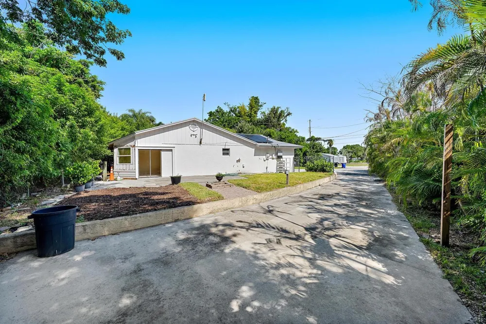1163 NW 16th Place Stuart, FL 34994