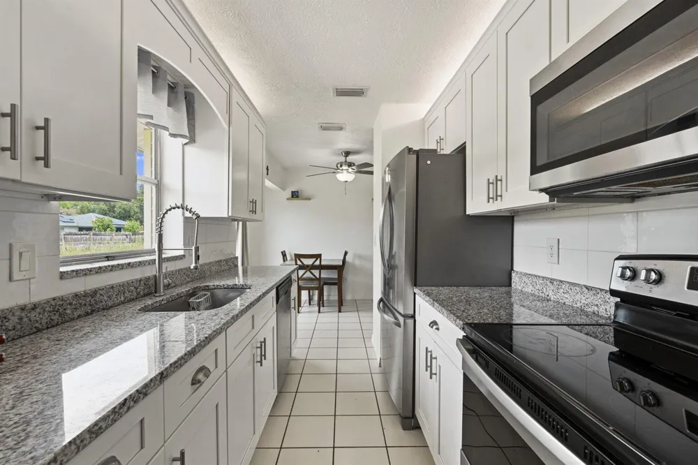 1154 SE Preston Lane Port St. Lucie, FL 34983