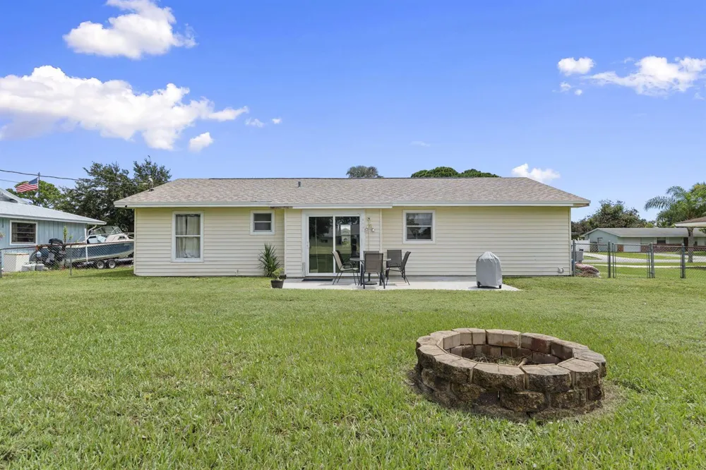 1154 SE Preston Lane Port St. Lucie, FL 34983