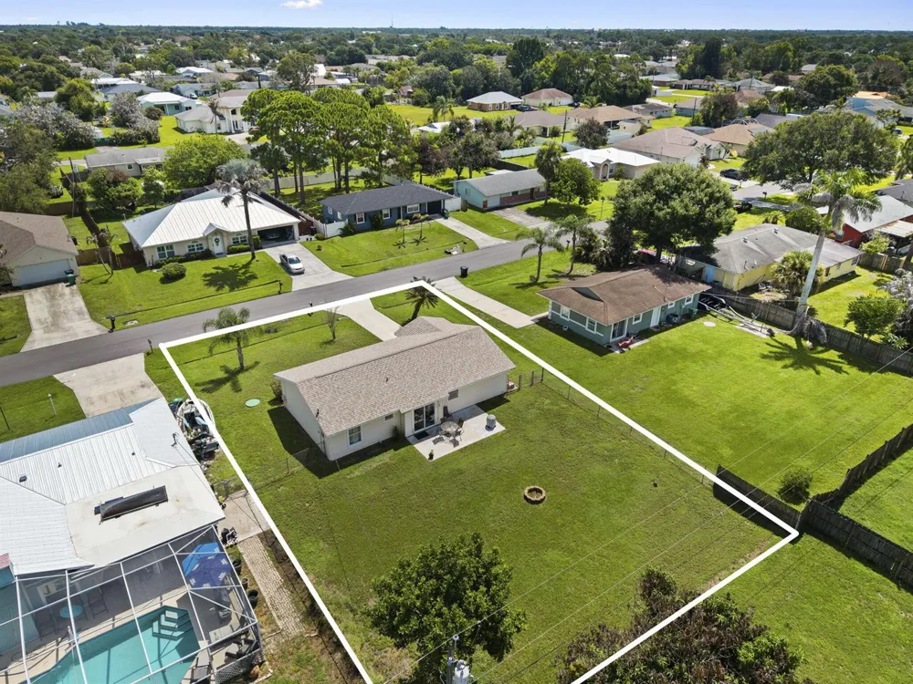 1154 SE Preston Lane Port St. Lucie, FL 34983