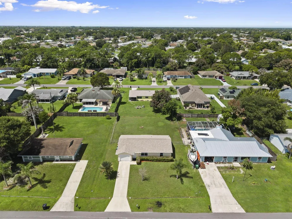 1154 SE Preston Lane Port St. Lucie, FL 34983