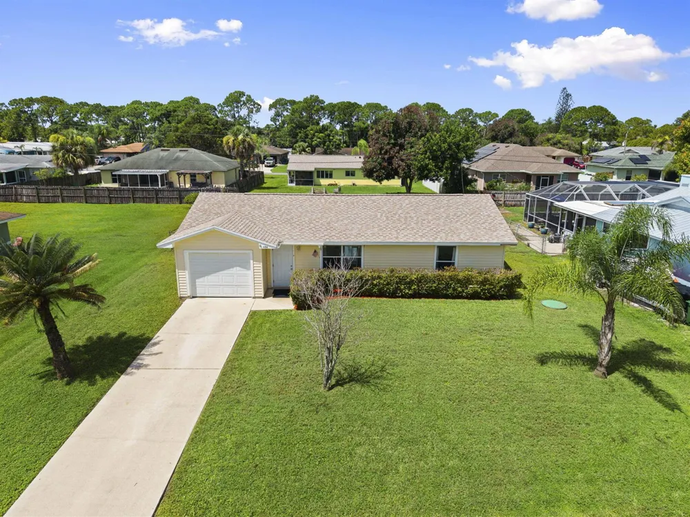 1154 SE Preston Lane Port St. Lucie, FL 34983