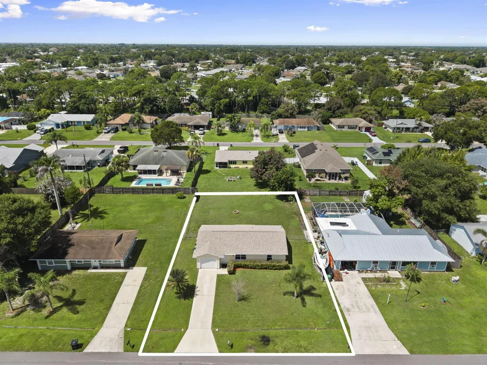 1154 SE Preston Lane Port St. Lucie, FL 34983