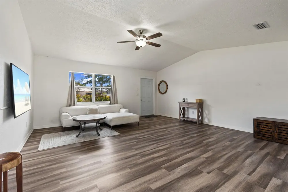 1154 SE Preston Lane Port St. Lucie, FL 34983