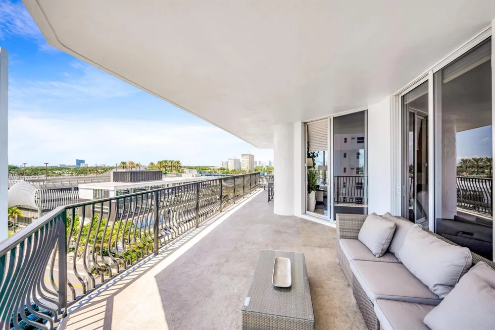100 S BIRCH ROAD #806B Fort Lauderdale, FL 33316
