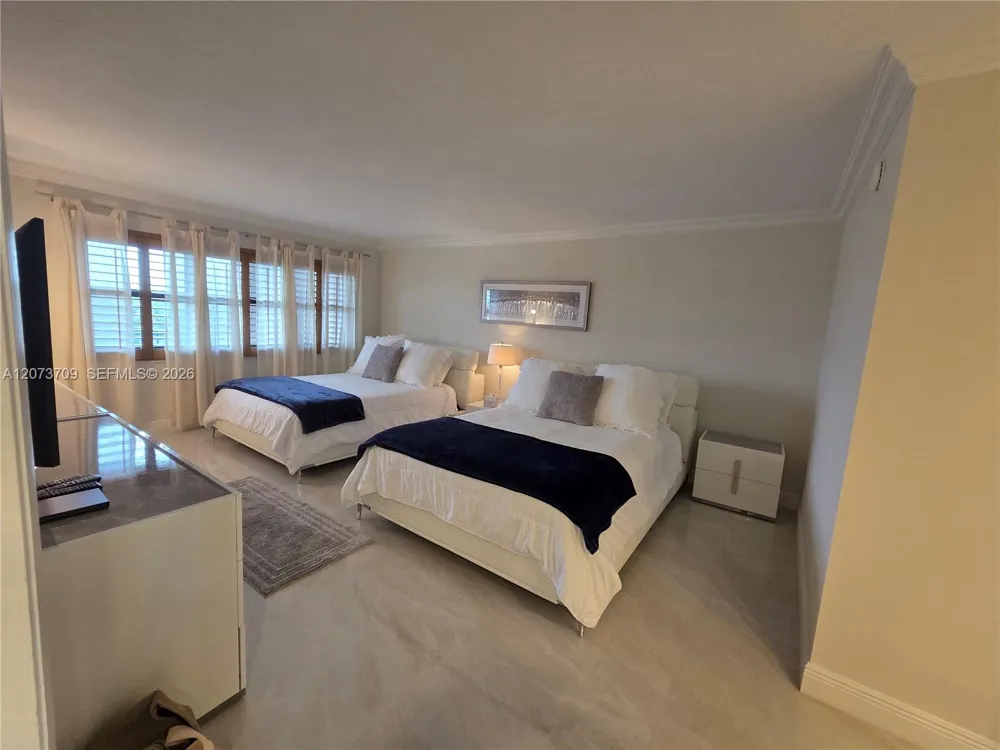 4900 Ocean Blvd #912 Lauderdale By The Sea, FL 33308