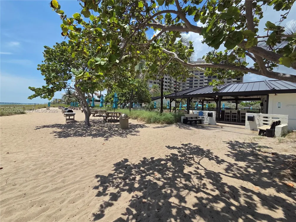 4900 Ocean Blvd #912 Lauderdale By The Sea, FL 33308