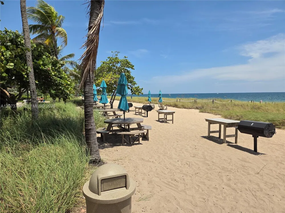 4900 Ocean Blvd #912 Lauderdale By The Sea, FL 33308