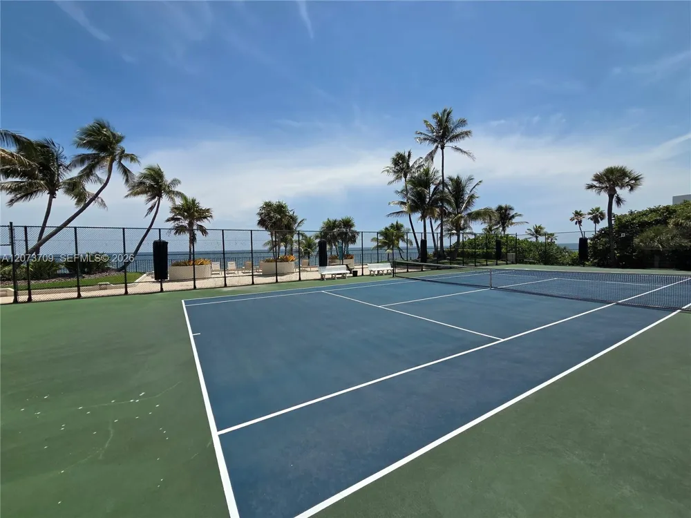 4900 Ocean Blvd #912 Lauderdale By The Sea, FL 33308