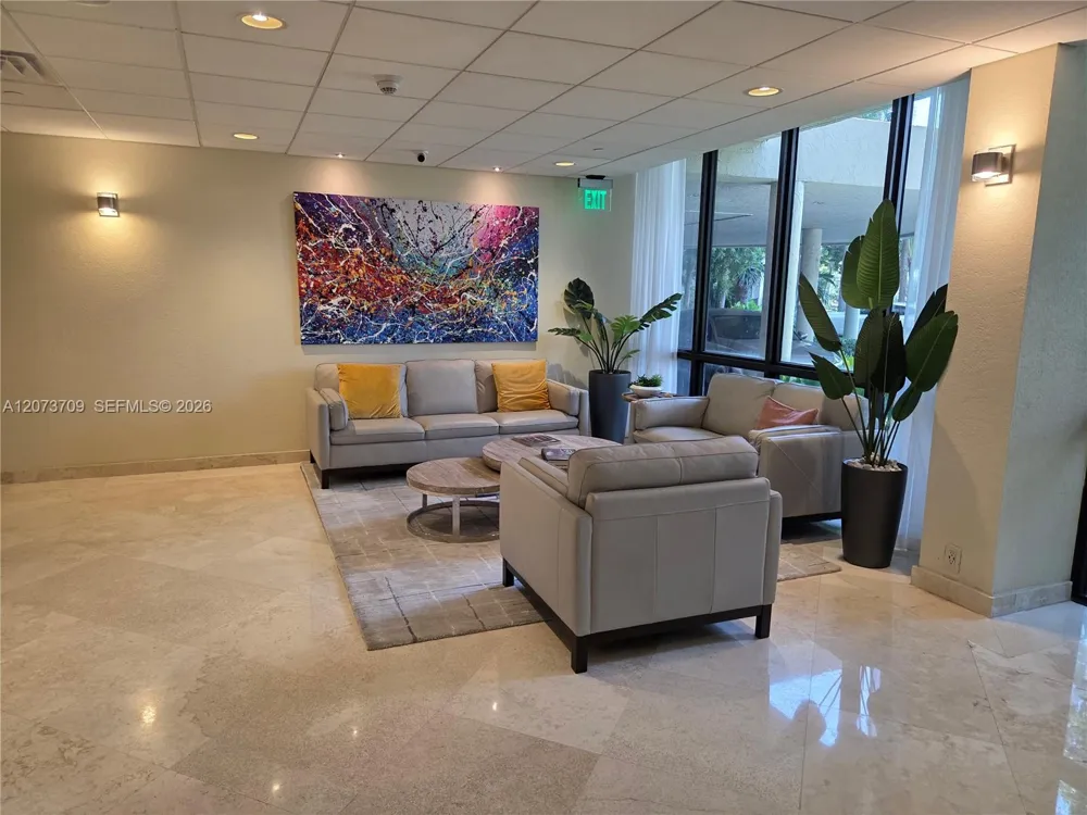 4900 Ocean Blvd #912 Lauderdale By The Sea, FL 33308