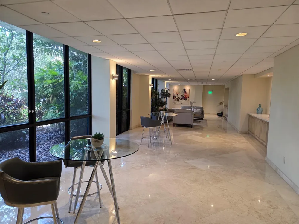 4900 Ocean Blvd #912 Lauderdale By The Sea, FL 33308