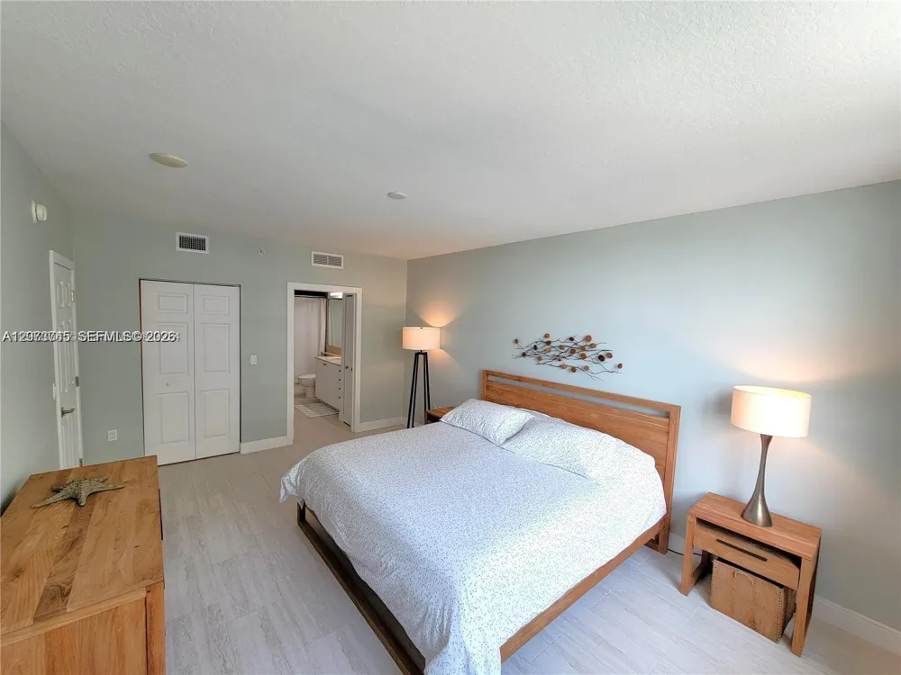 700 E Boynton Beach Blvd #1007 Boynton Beach, FL 33435
