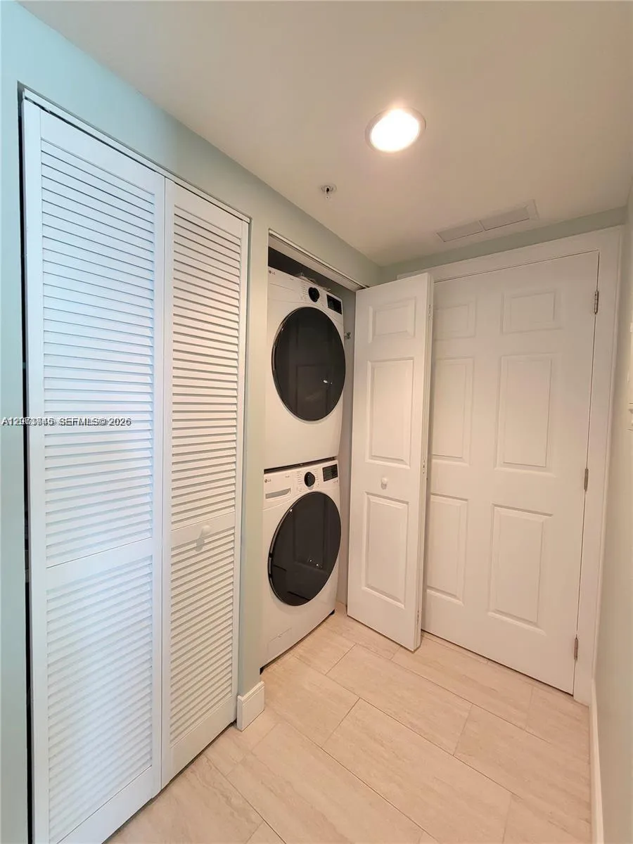 700 E Boynton Beach Blvd #1007 Boynton Beach, FL 33435