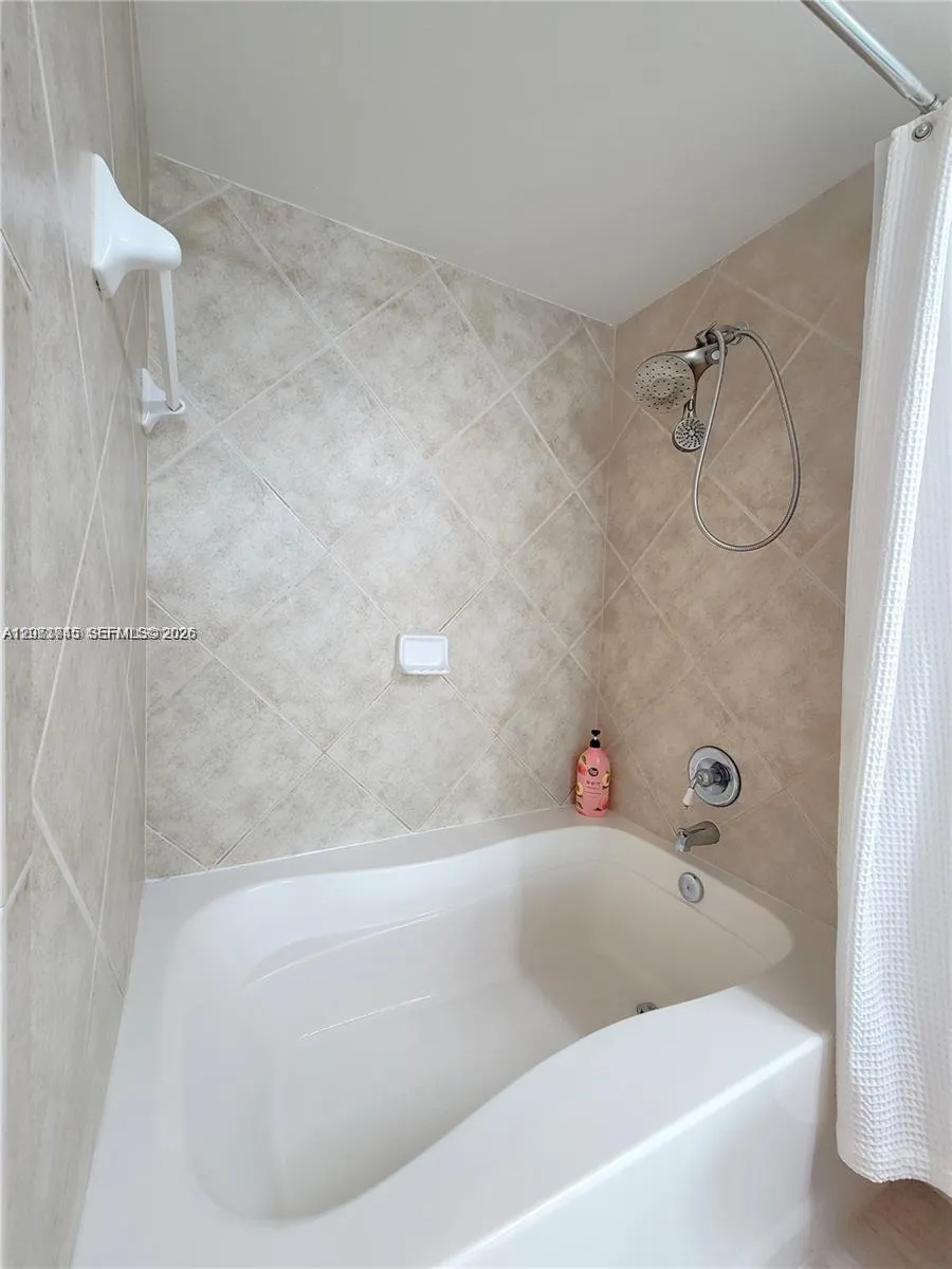 700 E Boynton Beach Blvd #1007 Boynton Beach, FL 33435