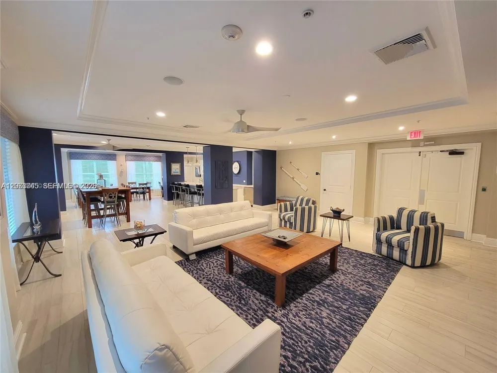 700 E Boynton Beach Blvd #1007 Boynton Beach, FL 33435