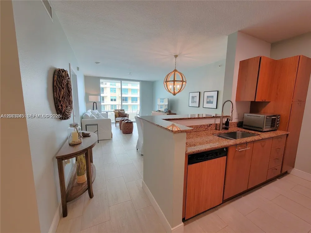700 E Boynton Beach Blvd #1007 Boynton Beach, FL 33435
