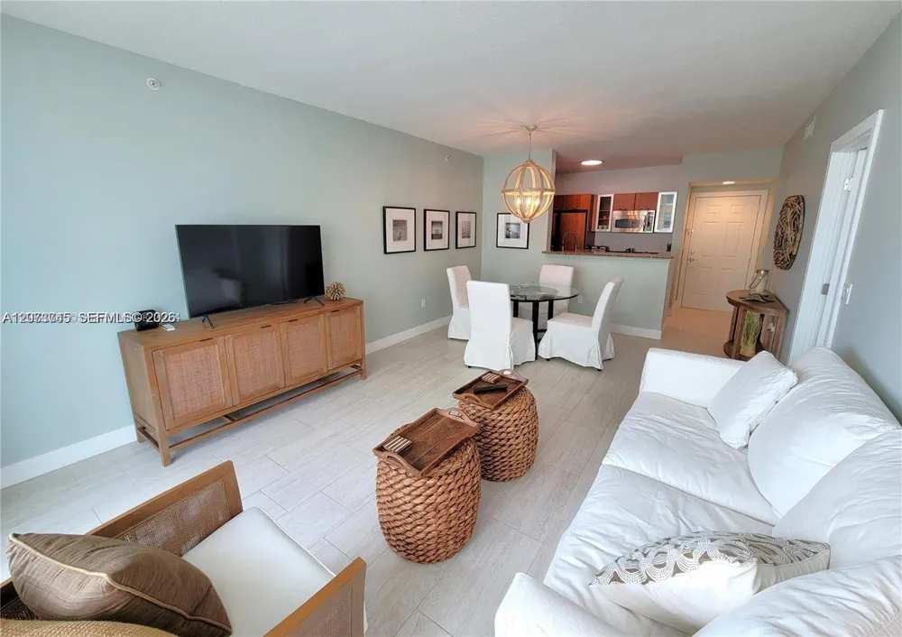 700 E Boynton Beach Blvd #1007 Boynton Beach, FL 33435