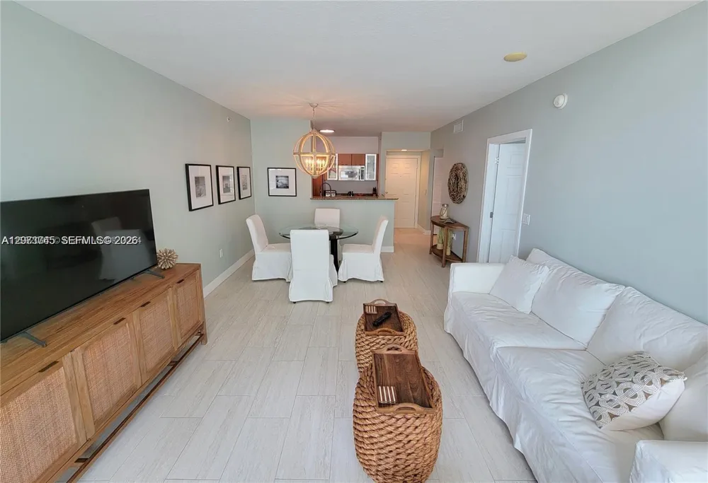 700 E Boynton Beach Blvd #1007 Boynton Beach, FL 33435