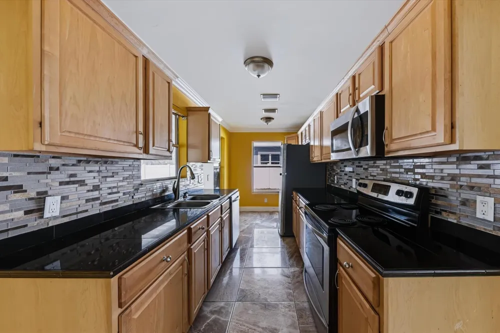 5414 SUNRISE BOULEVARD Delray Beach, FL 33484