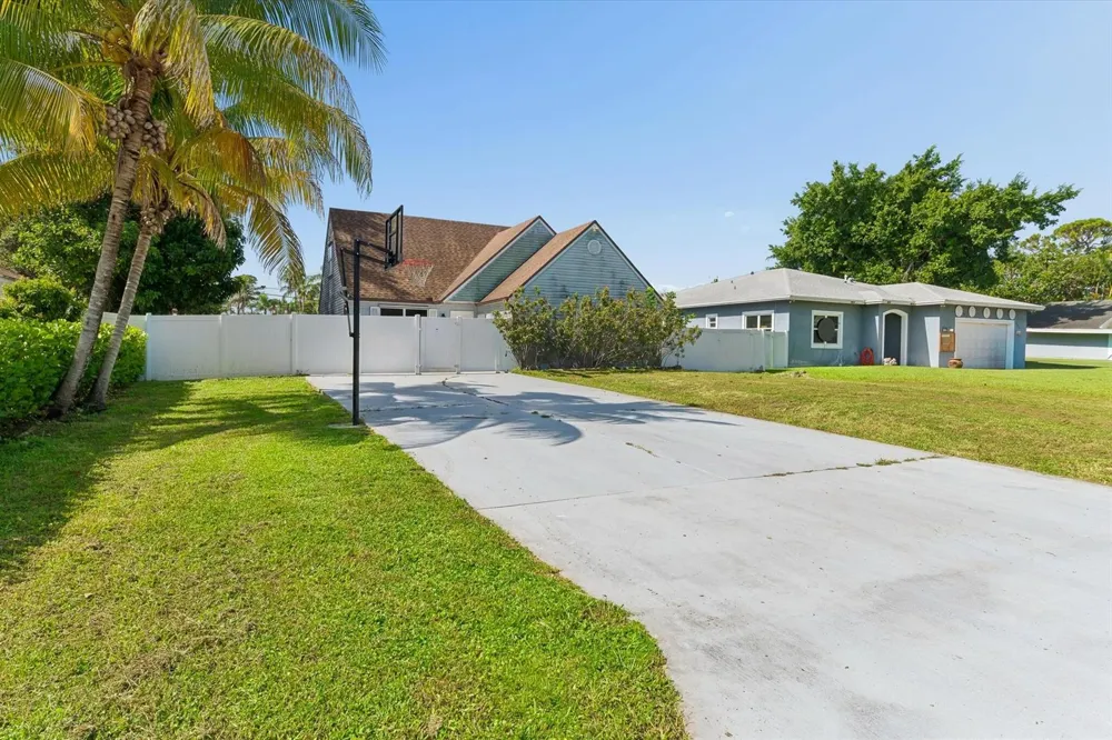 5414 SUNRISE BOULEVARD Delray Beach, FL 33484