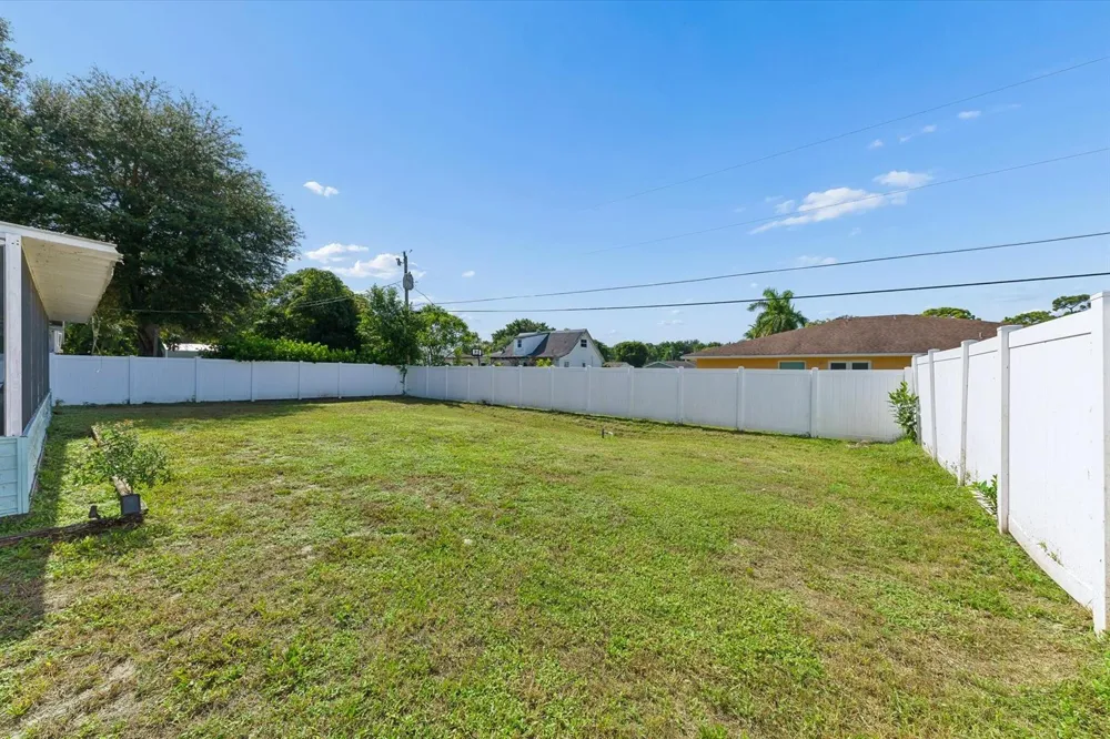 5414 SUNRISE BOULEVARD Delray Beach, FL 33484