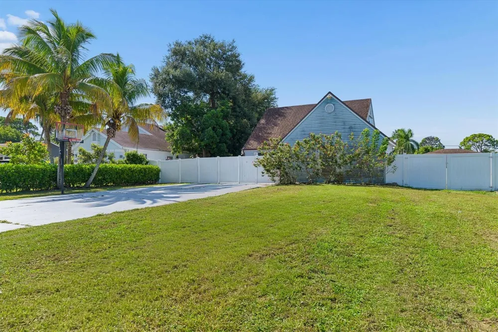 5414 SUNRISE BOULEVARD Delray Beach, FL 33484