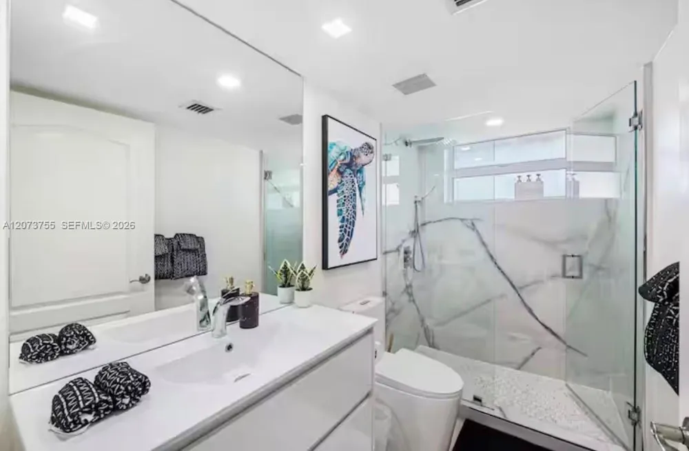1200 Brickell Bay Dr #4101 Miami, FL 33131